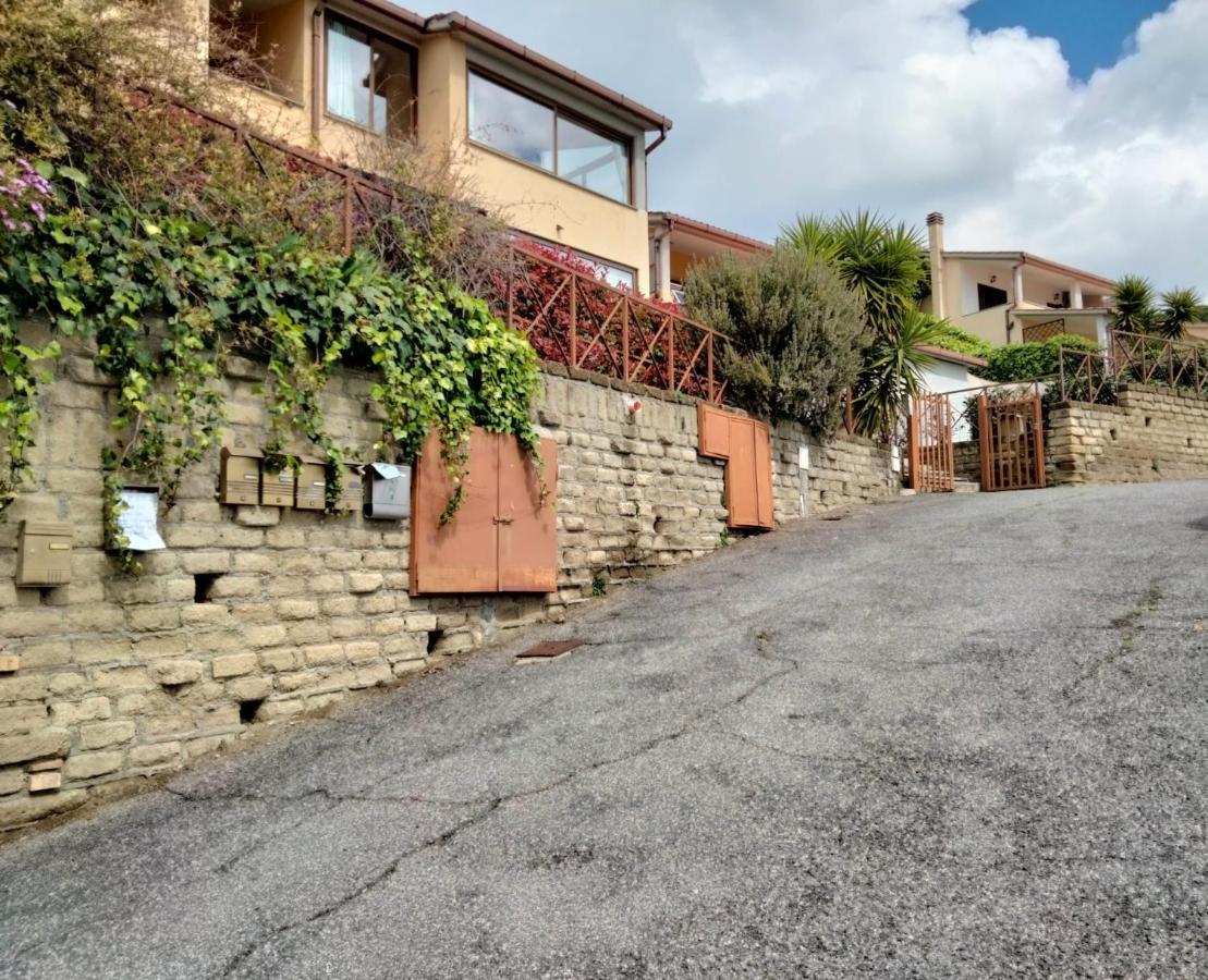 טרוויניאנו רומאנו Sguardo Sul Lago מראה חיצוני תמונה