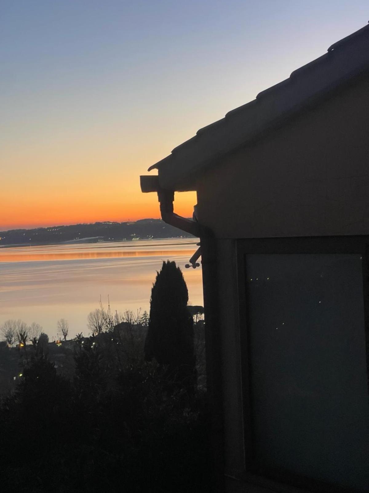 טרוויניאנו רומאנו Sguardo Sul Lago מראה חיצוני תמונה